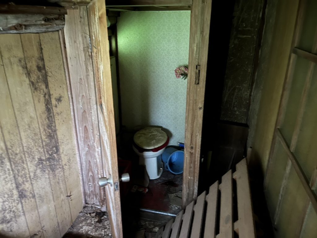 老朽化した空き家