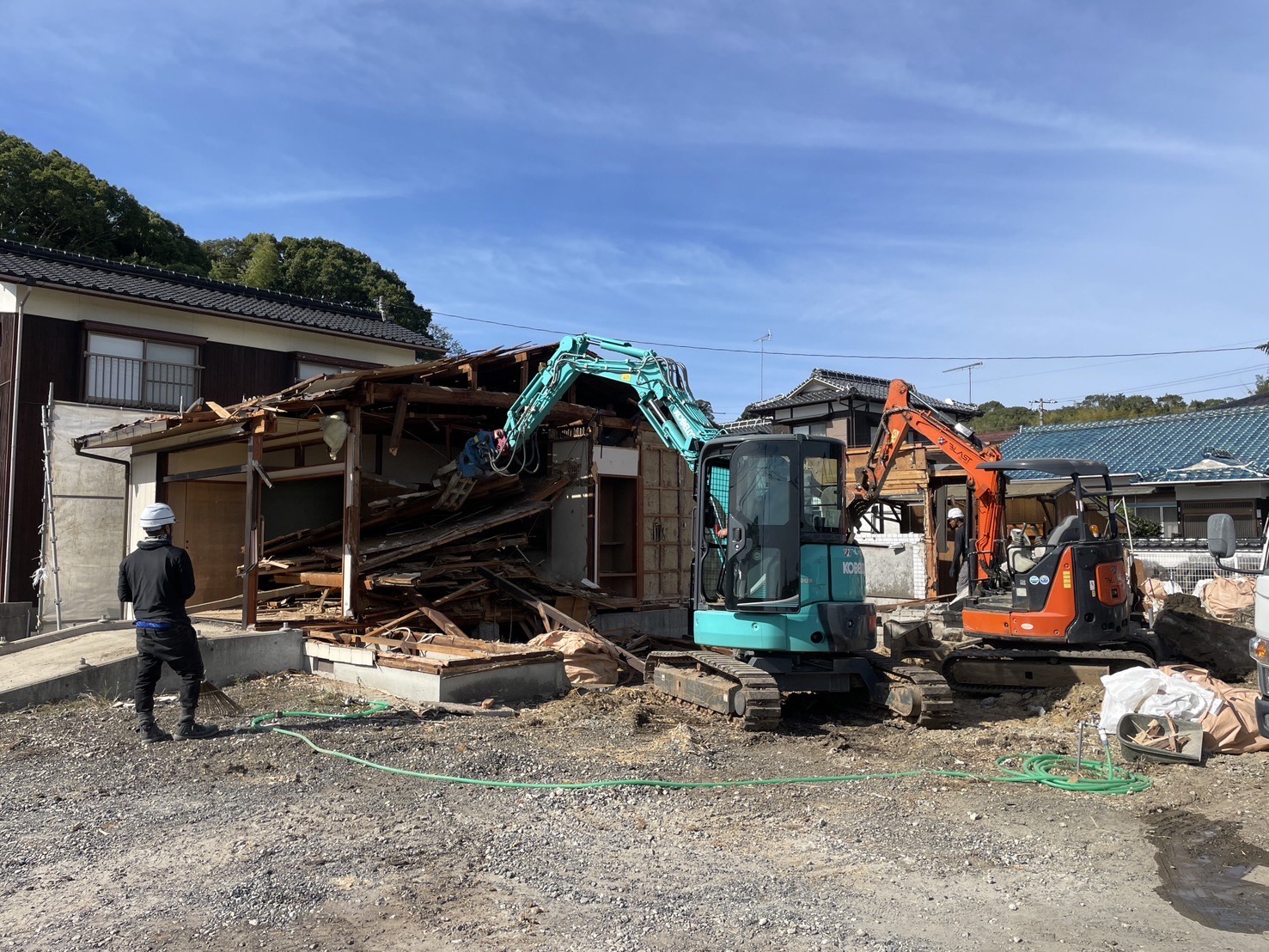 解体工事作業中