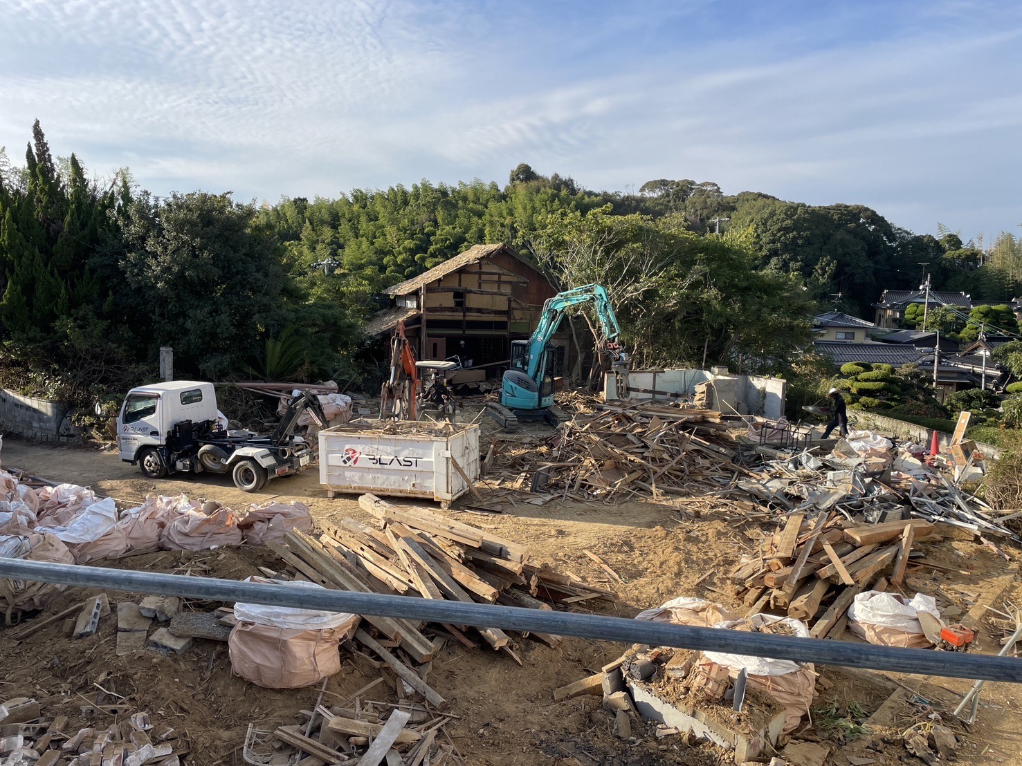 長門市で解体工事業者をお探しならブラスト