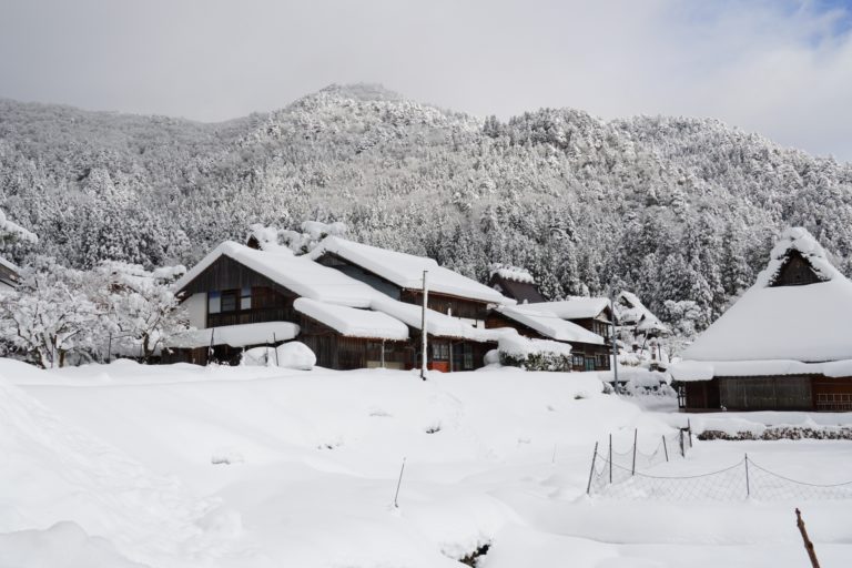 冬の解体工事ならブラスト