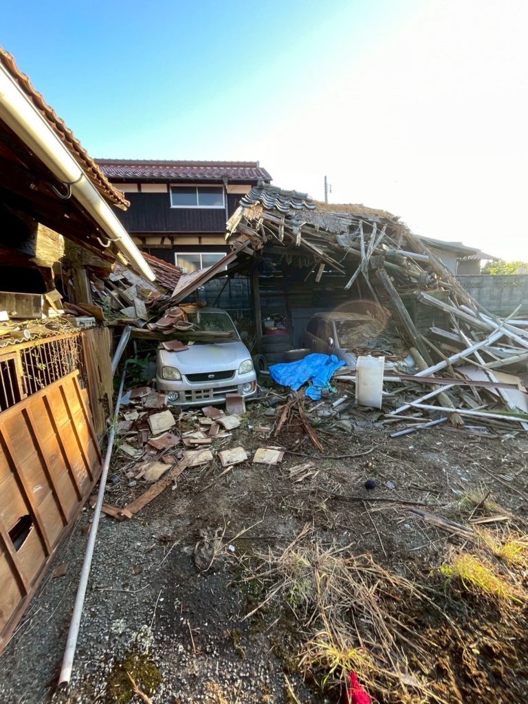 alt="宇部の解体工事施工前崩落画像"