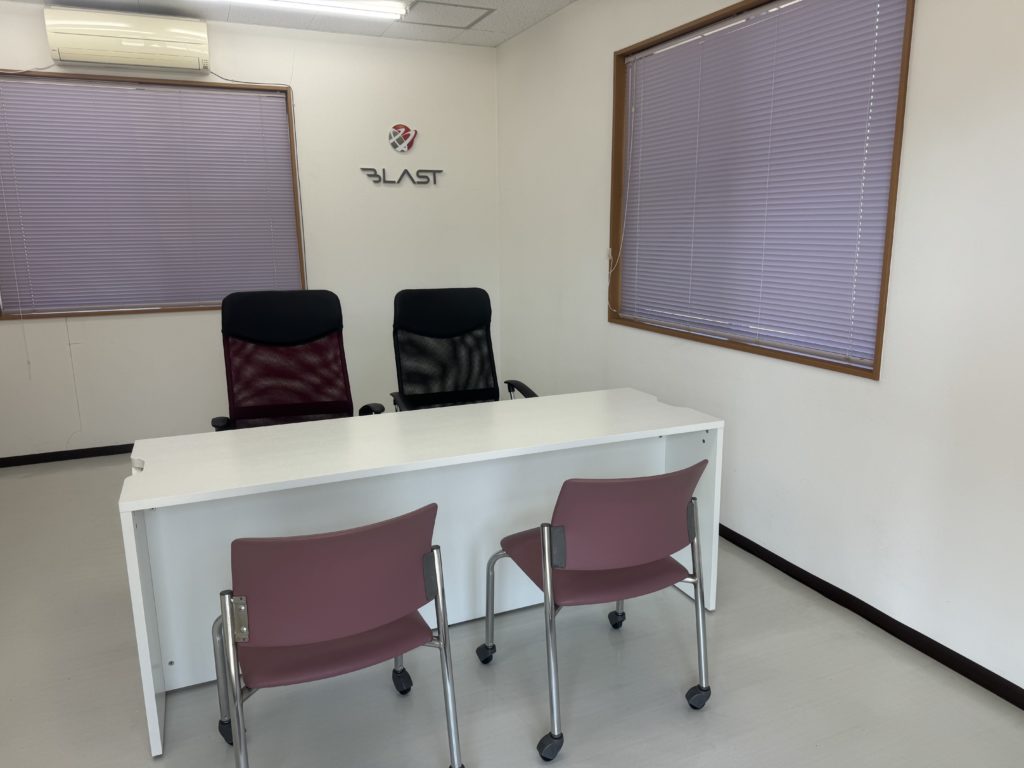 美祢市解体専門店の室内